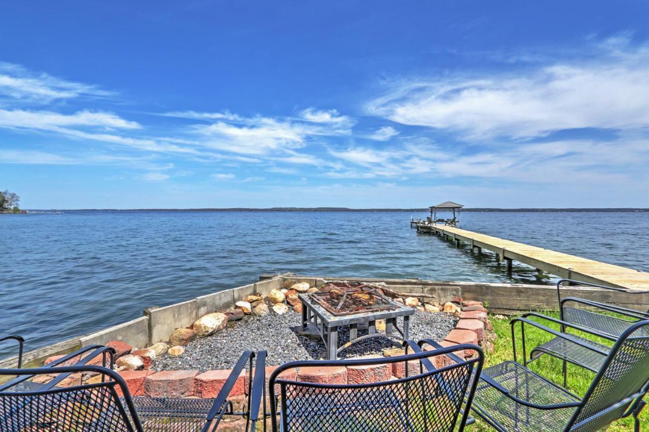 Waterfront Seneca Lake House Fire Pit And Boat Dock Женева Екстер'єр фото