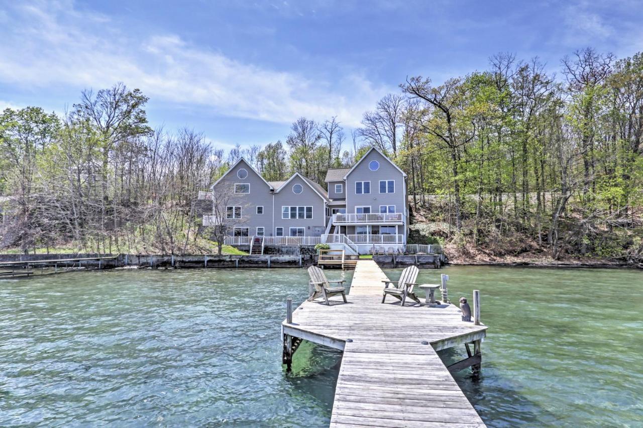 Waterfront Seneca Lake House Fire Pit And Boat Dock Женева Екстер'єр фото